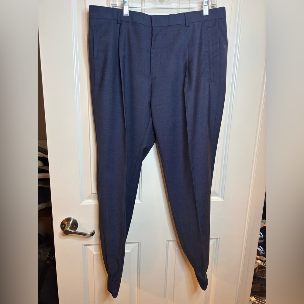 Hugo Boss Men's  Blue light wool blend Dress Pants joggers 36 waist